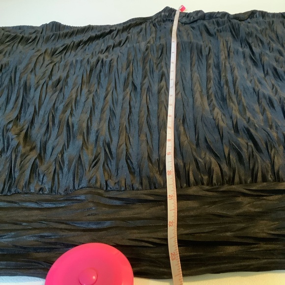 Torrid Crinkle Top Cap Sleeve Banded Low Back 2X - Picture 7 of 8